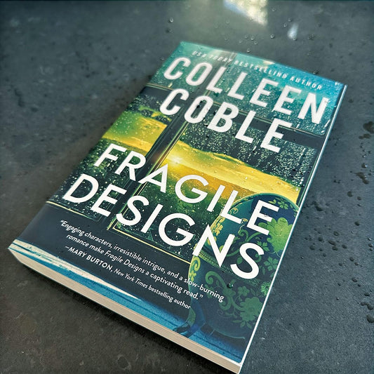 Fragile Designs - Colleen Coble - Paperback