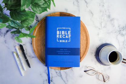 The Bible Recap 365-Day Chronological Study Bible: English Standard Version (ESV) - Tara-Leigh Cobble - Hardcover